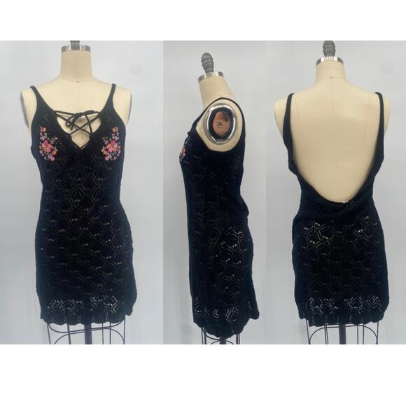 Miss Selfridge Women's Black Floral Crochet Knit Mini Dress Size 8-10 - Picture 2 of 8